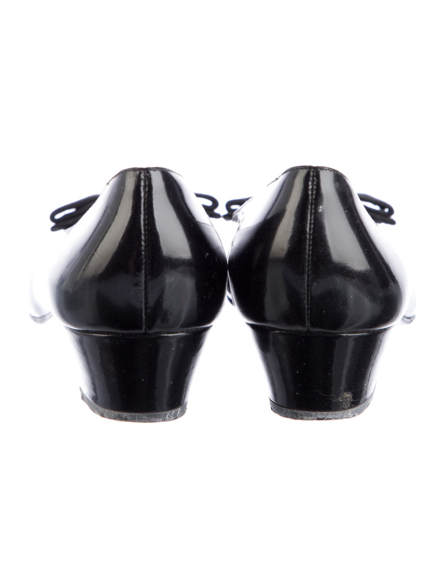 Salvatore Ferragamo Vara Bow Accent Patent Leather Flats